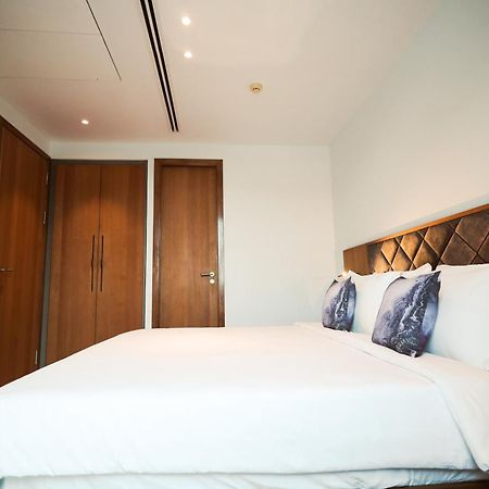 The World Surat Hotel Ngoại thất bức ảnh