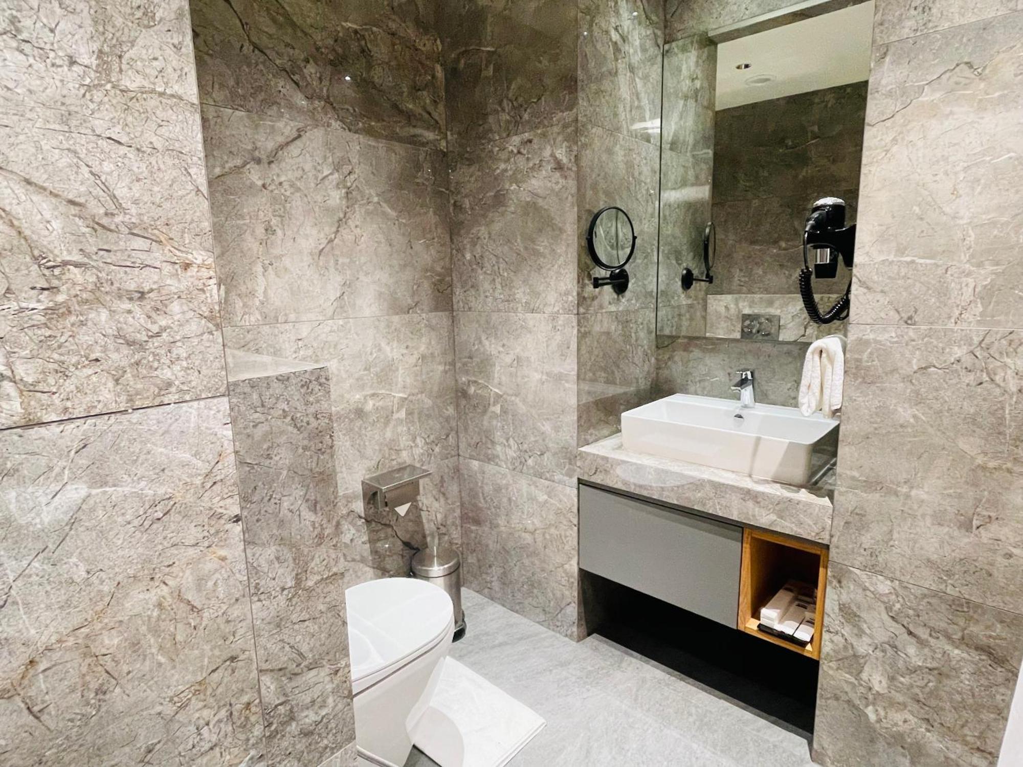 The World Surat Hotel Ngoại thất bức ảnh