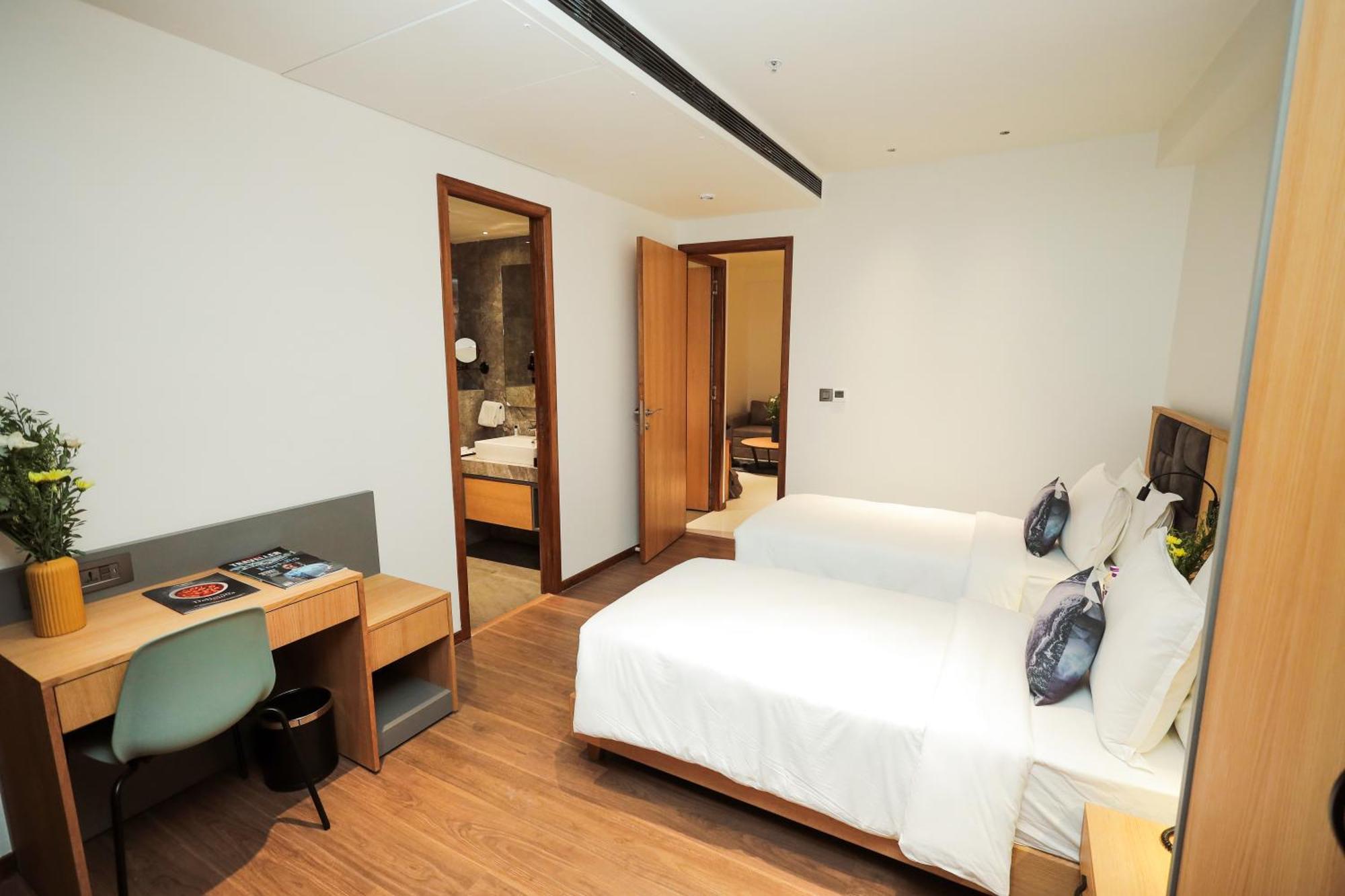 The World Surat Hotel Ngoại thất bức ảnh