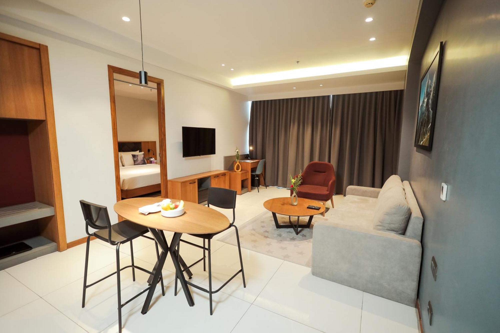 The World Surat Hotel Ngoại thất bức ảnh